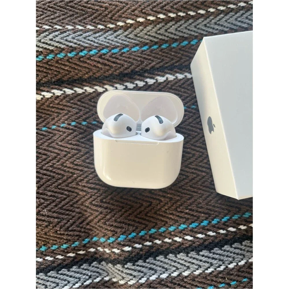 Apple AirPods 4 ANC Active Noise Cancellation USB-C With Box Bluetooth